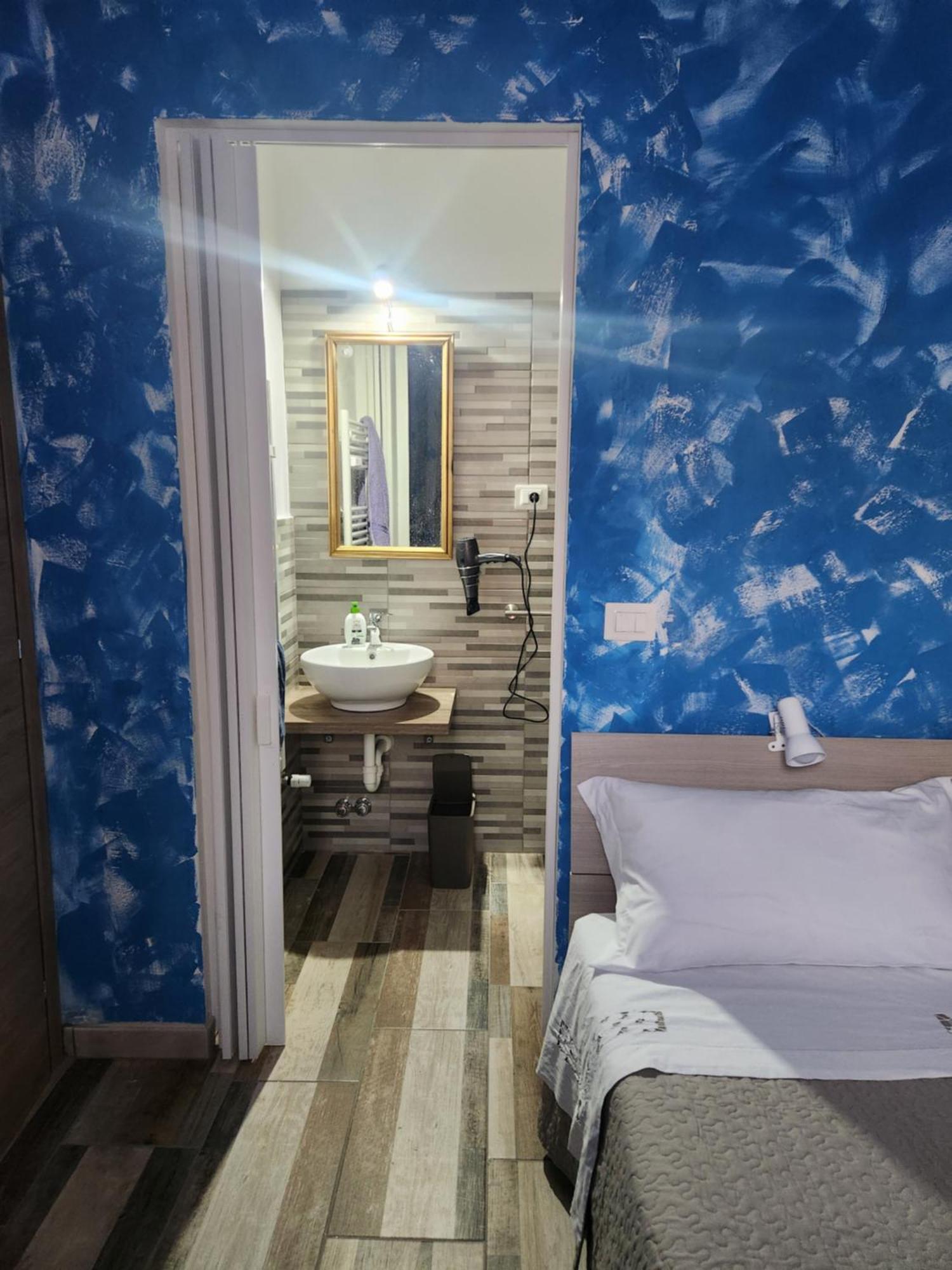 Casa Roxana Hotel Turin Bagian luar foto