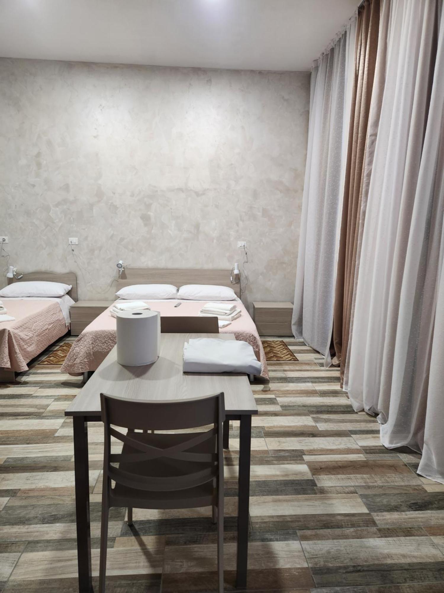 Casa Roxana Hotel Turin Bagian luar foto